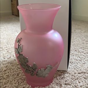 NWOT Pink floral vase